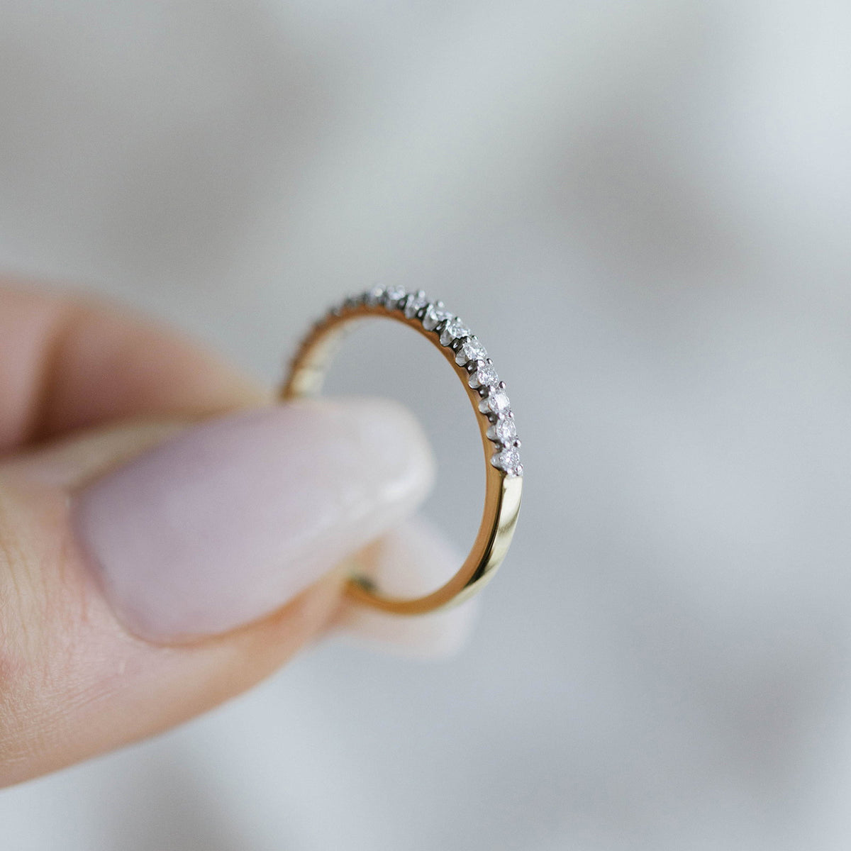 Ring i gult gull med diamant 0,25 ct, bredde 2,1 mm, bilde 2 av 4
