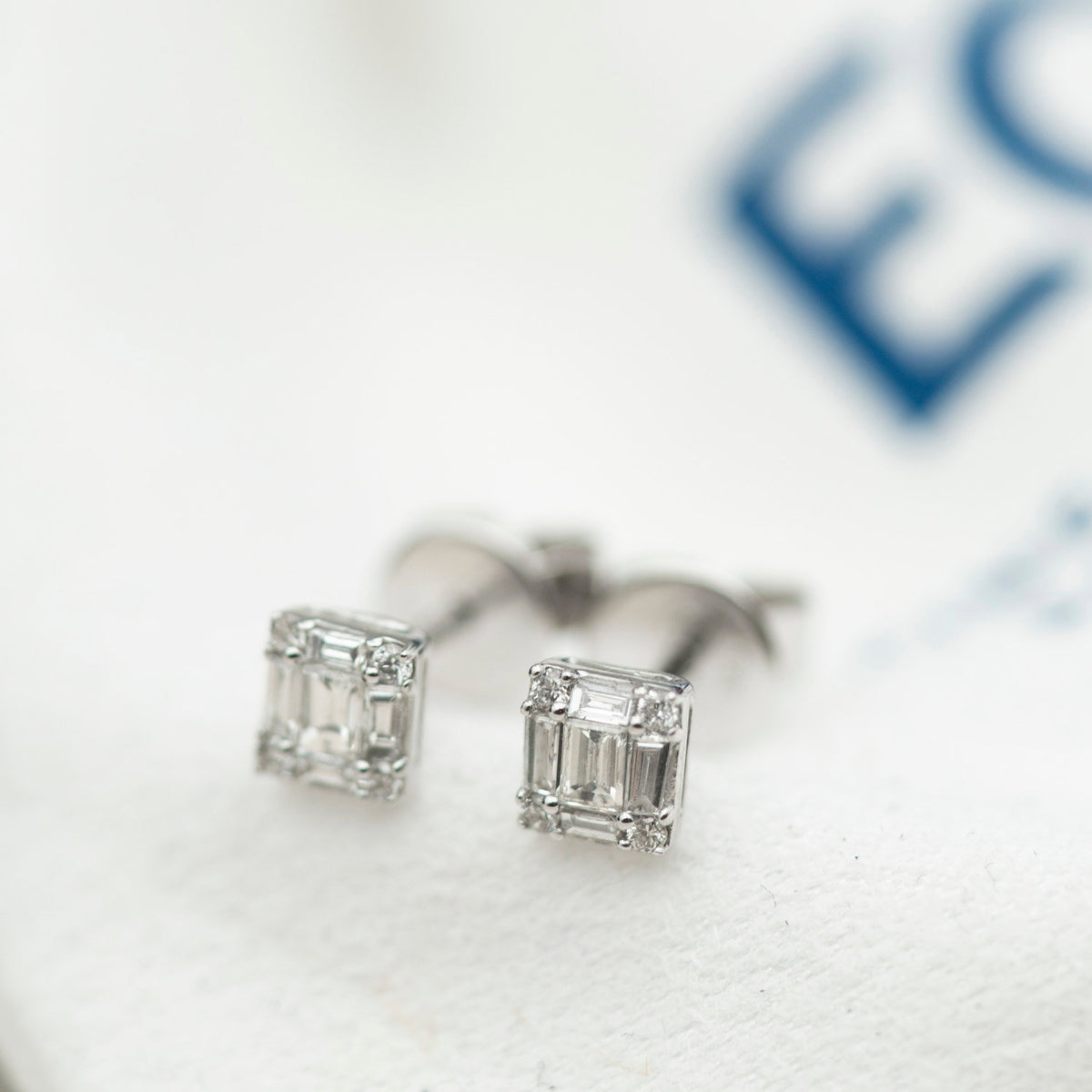Øredobber i 14 karat hvitt gull med diamant 0,35 ct, bilde 3 av 3
