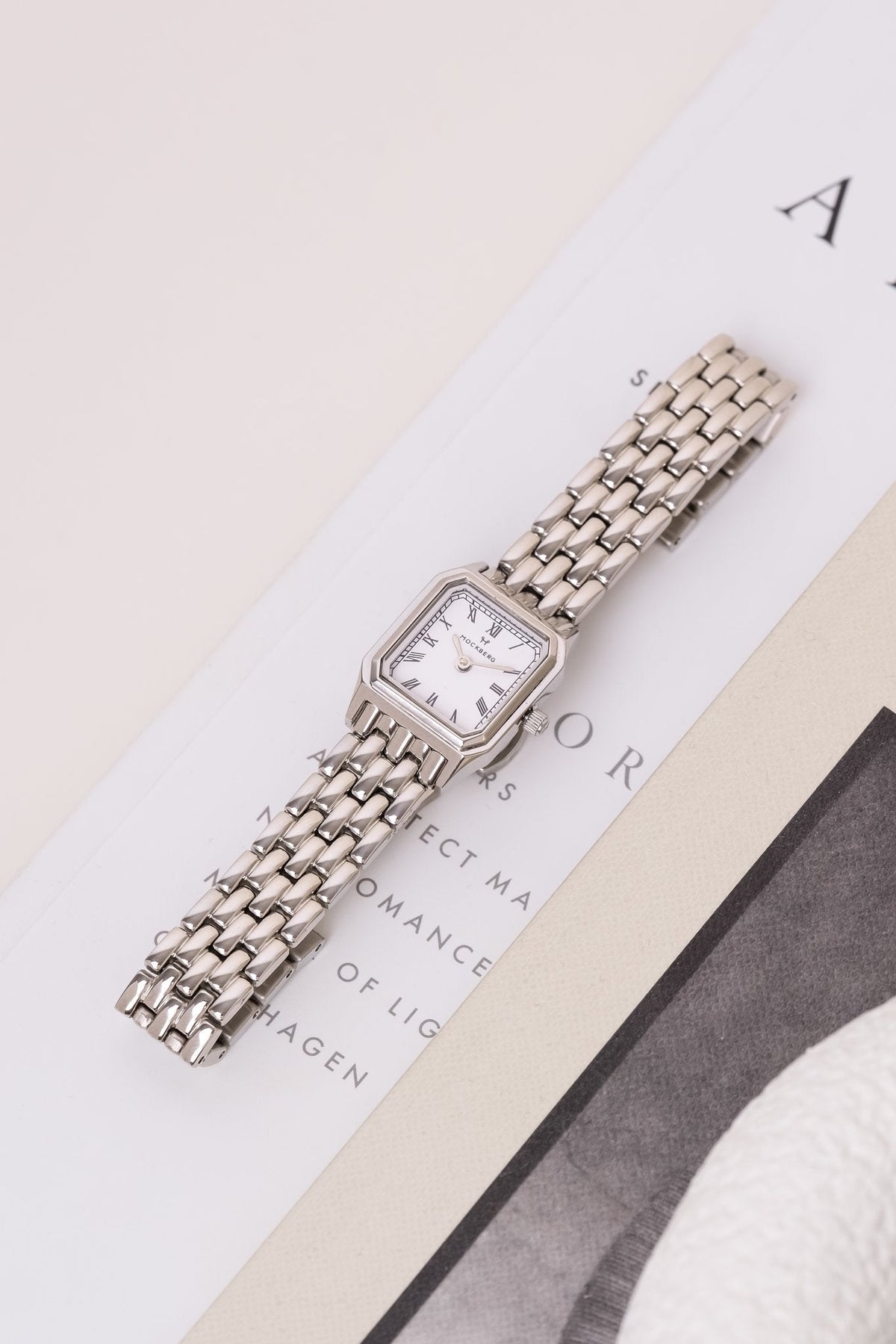 Classic Square Stål / Hvit 18x19mm SKU | MO335 - Bjerveur.noClassic Square Stål / Hvit 18x19mm SKU | MO335