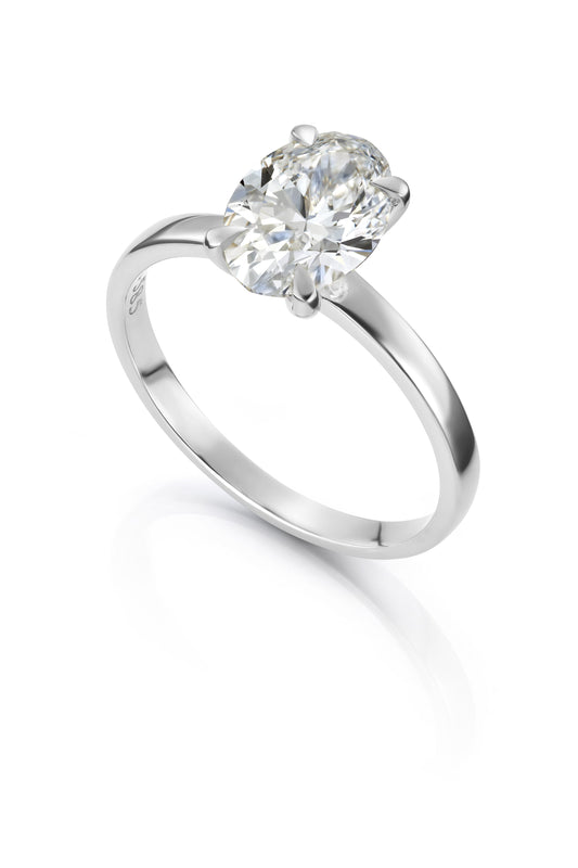Svolder ring i 585 hvitt gull med oval diamant 1 ct
