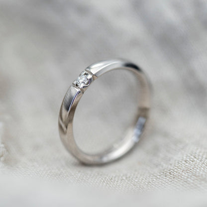 Beta alliansering i 14 karat hvitt gull med diamant 0,05 ct TWSI, bilde 3 av 3