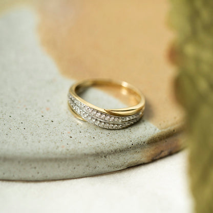 Ring i 585 gult gull med diamanter 0,10 ct, 5,5 mm bred, bilde 4 av 4