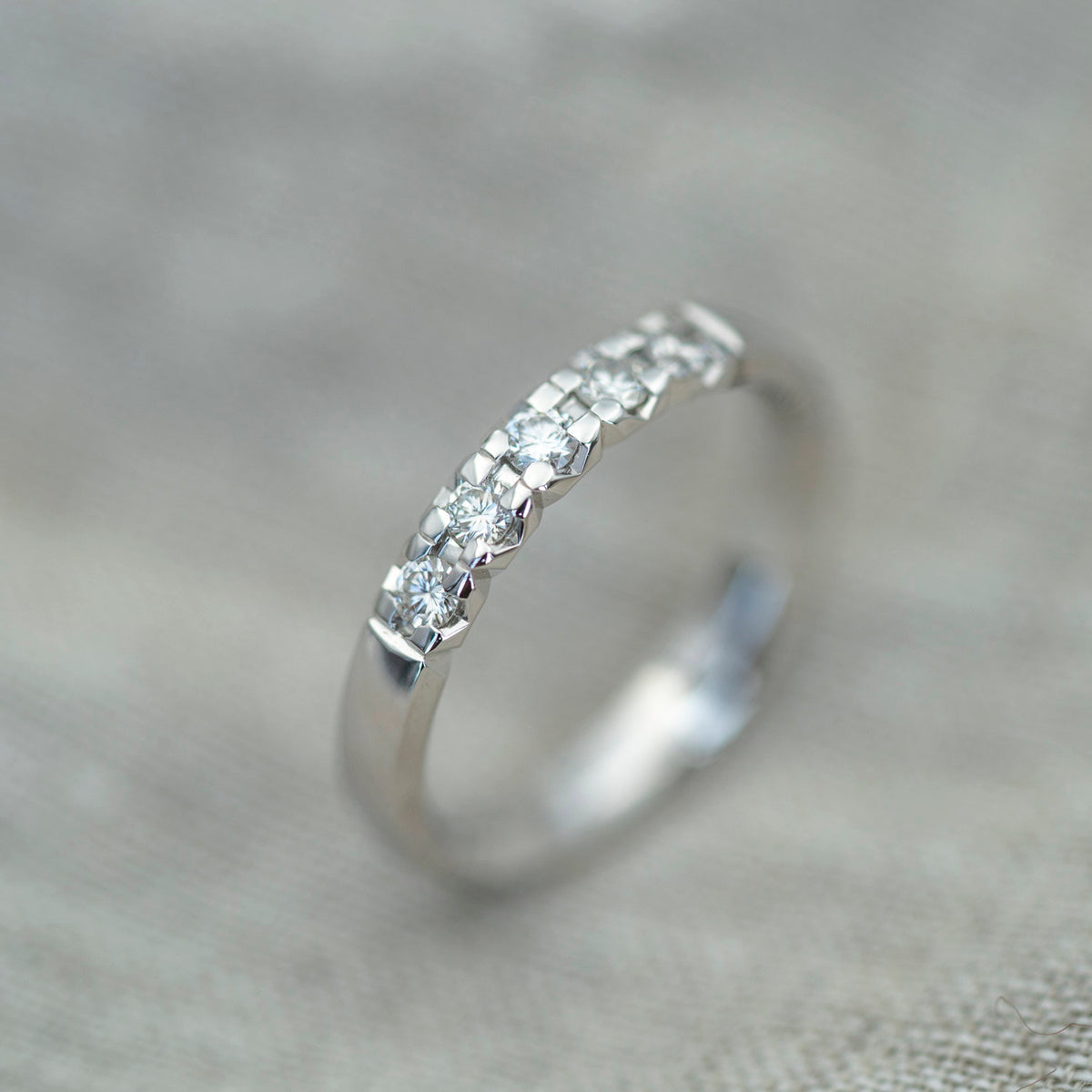 Beta ring i 14 karat hvitt gull med diamant 0,25 ct, bilde 2 av 4