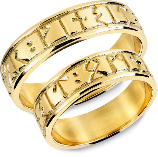 Ring i 585 gult gull med runeinskripsjon Amor Vincit Omnia 5,5 mm
