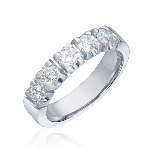 Ring i 585 hvitt gull med 5 diamanter 1,25 ct