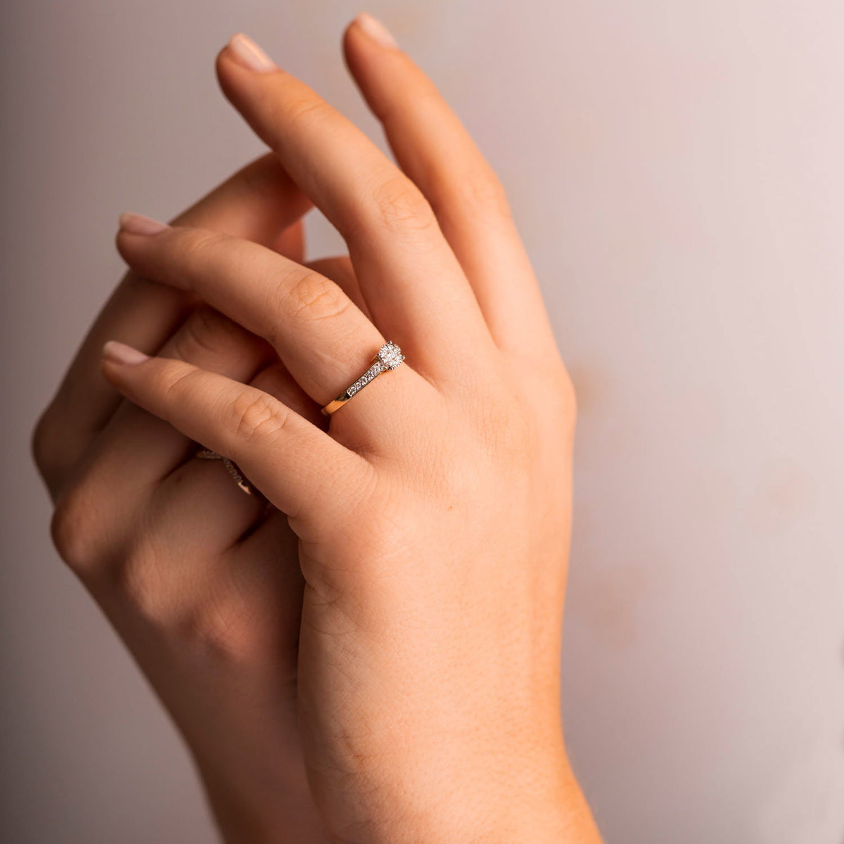 Ring i 585 gult gull med diamanter 0,20 ct, bilde 2 av 3