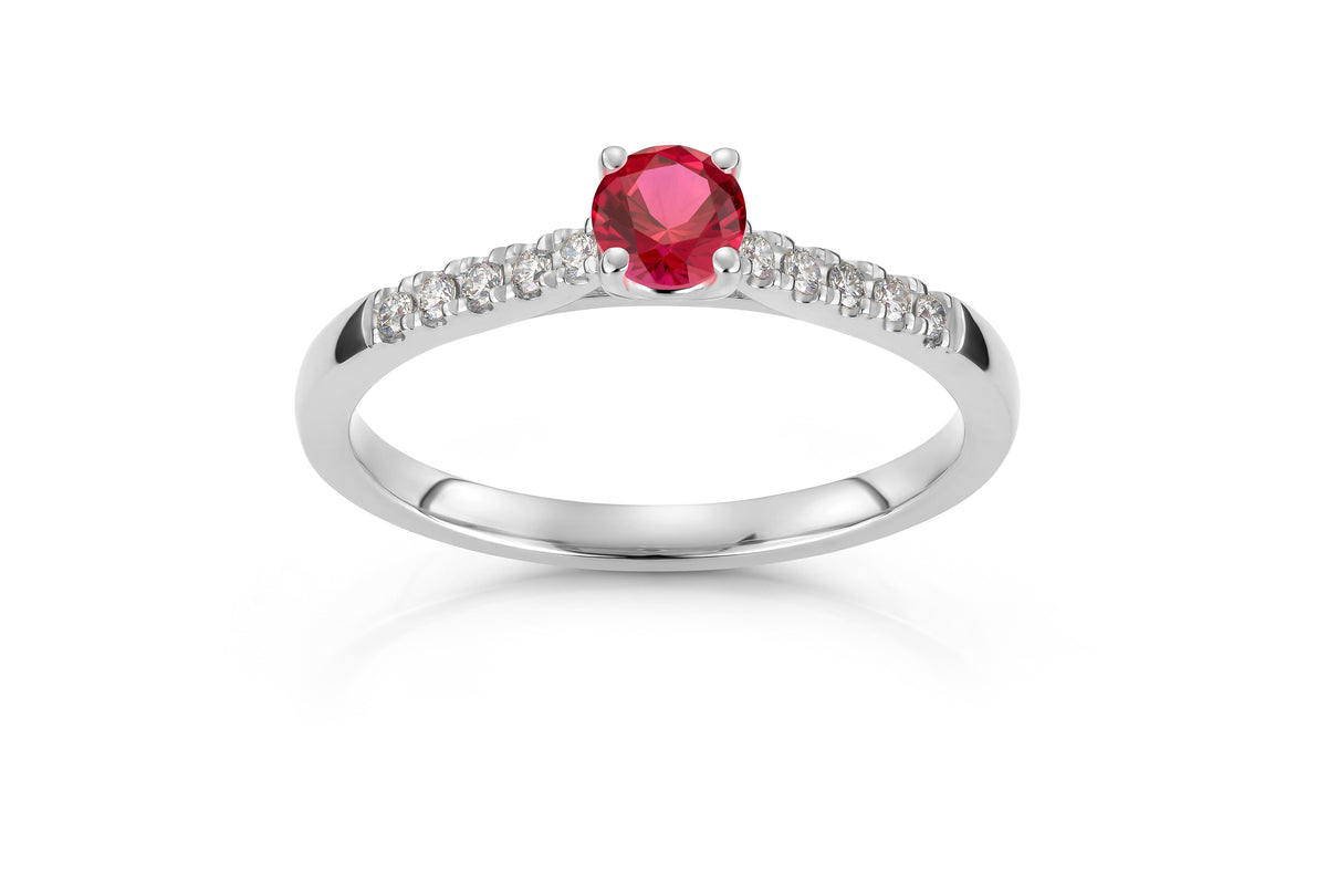 Svolder ring i 585 gull med rubin, 0,13 ct og midtsten 0,50 ct, bilde 1 av 2