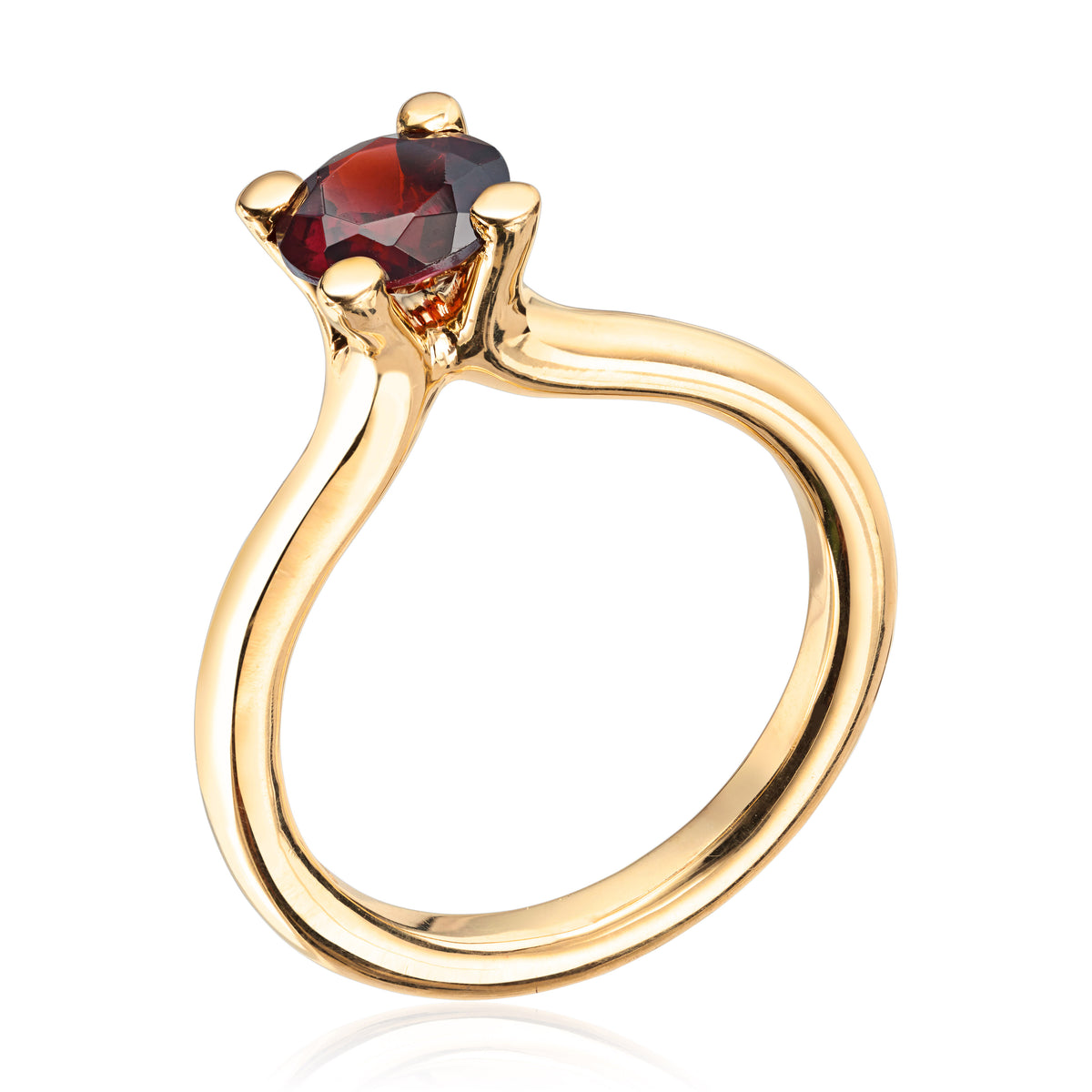 Visholm Design ring i 585 gult gull med rhodolitt