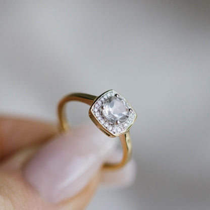 Ring i 14 karat gult gull med topas og diamant 0,08 ct, bilde 4 av 4