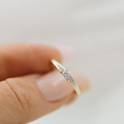 Ring i 585 gult gull med diamanter 0,13 ct, bredde 3 mm, bilde 4 av 4