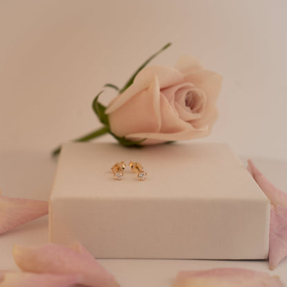 Vida øredobber i gull med diamant 0,10 ct