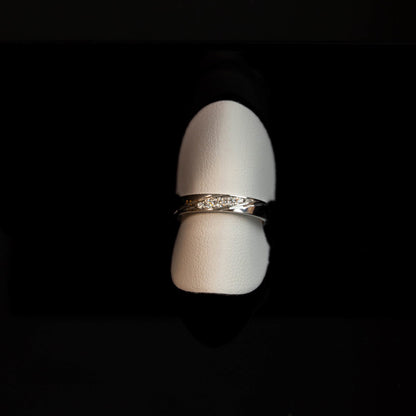 Moments giftering i hvitt gull med diamanter 0,09 ct, 3,5 mm, bilde 2 av 3