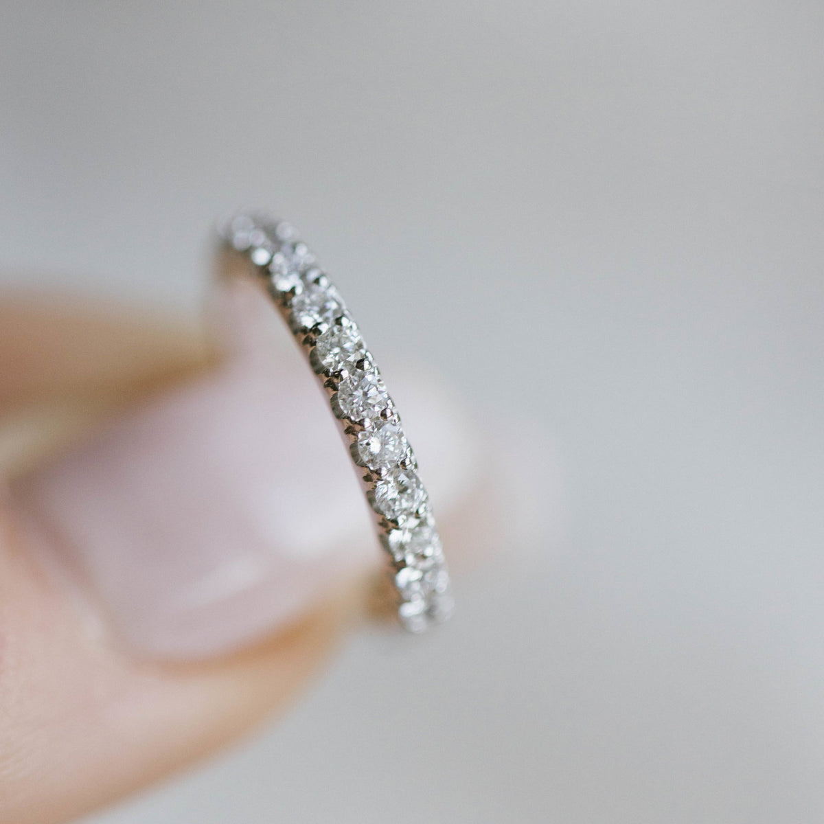Ring i hvitt gull med diamant 0,50 ct 2,7 mm bred, bilde 3 av 4