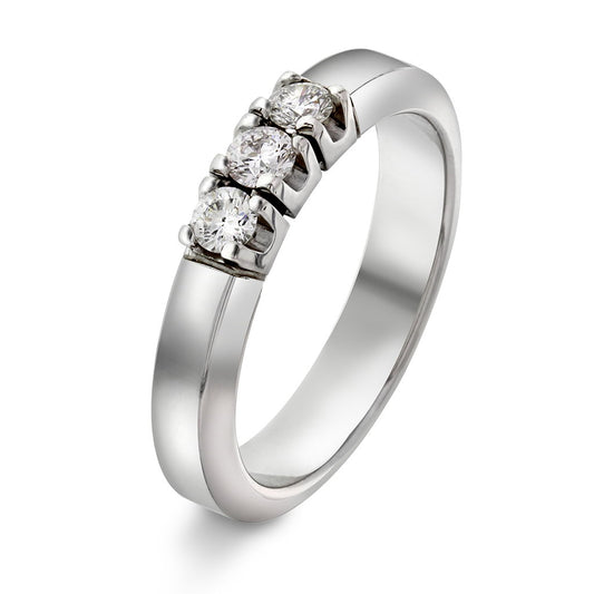 Sigma ring i 14 karat hvitt gull med 3 diamanter 0,30 ct, 4,2 mm, bilde 1 av 3