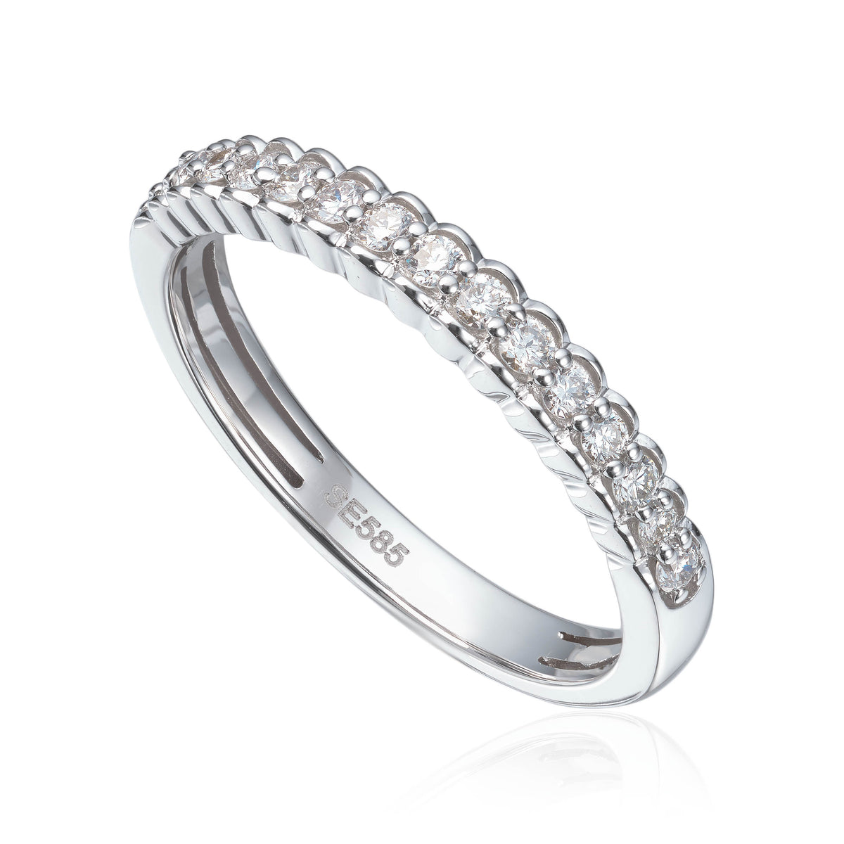 Carmen ring i 585 hvitt gull med diamant 0,25 ct