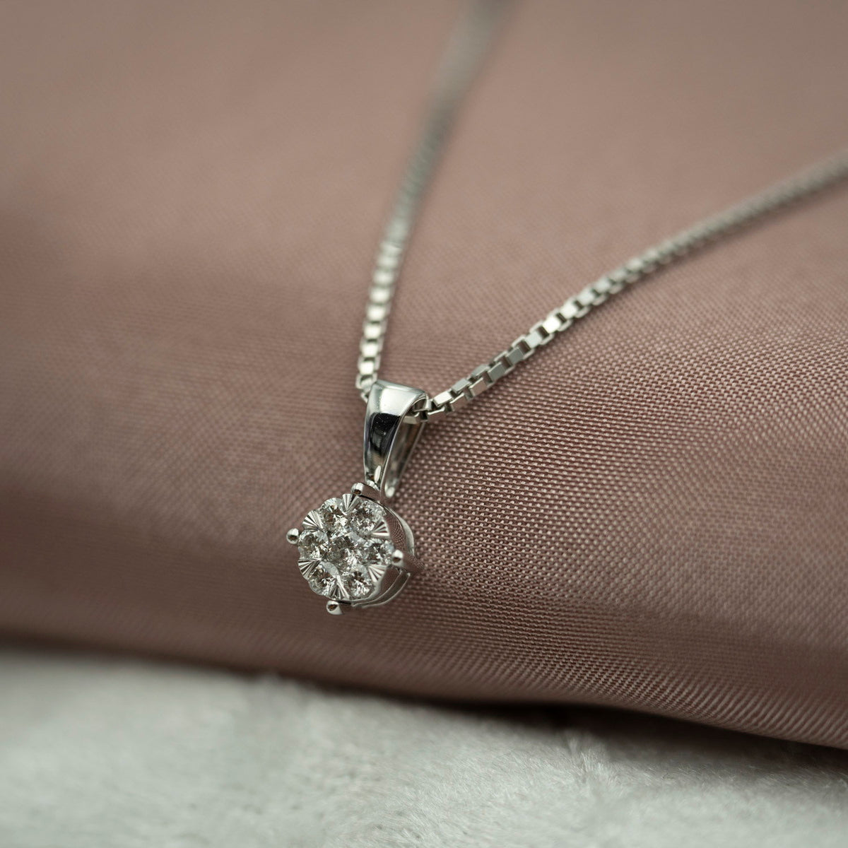 Smykke i hvitt gull med diamanter 45 cm, bilde 3 av 4