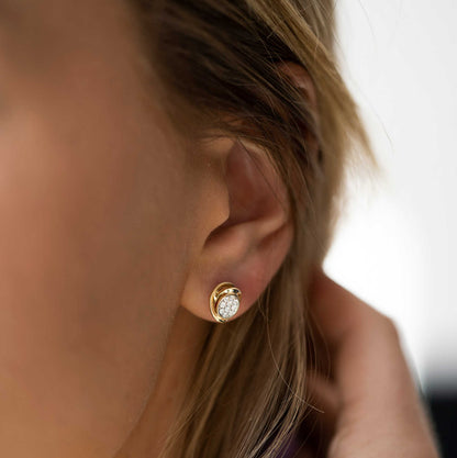 ØREDOBBER I GULL MED DIAMANTER 0,15 CT W 59396