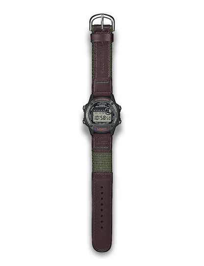Casio Timeless W-220HF-3AVEF herreklokke i resin, bilde 2 av 2