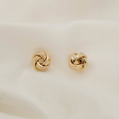 Øredobber i 585 gult gull, knute 7,7 x 8,5 mm, bilde 3 av 3