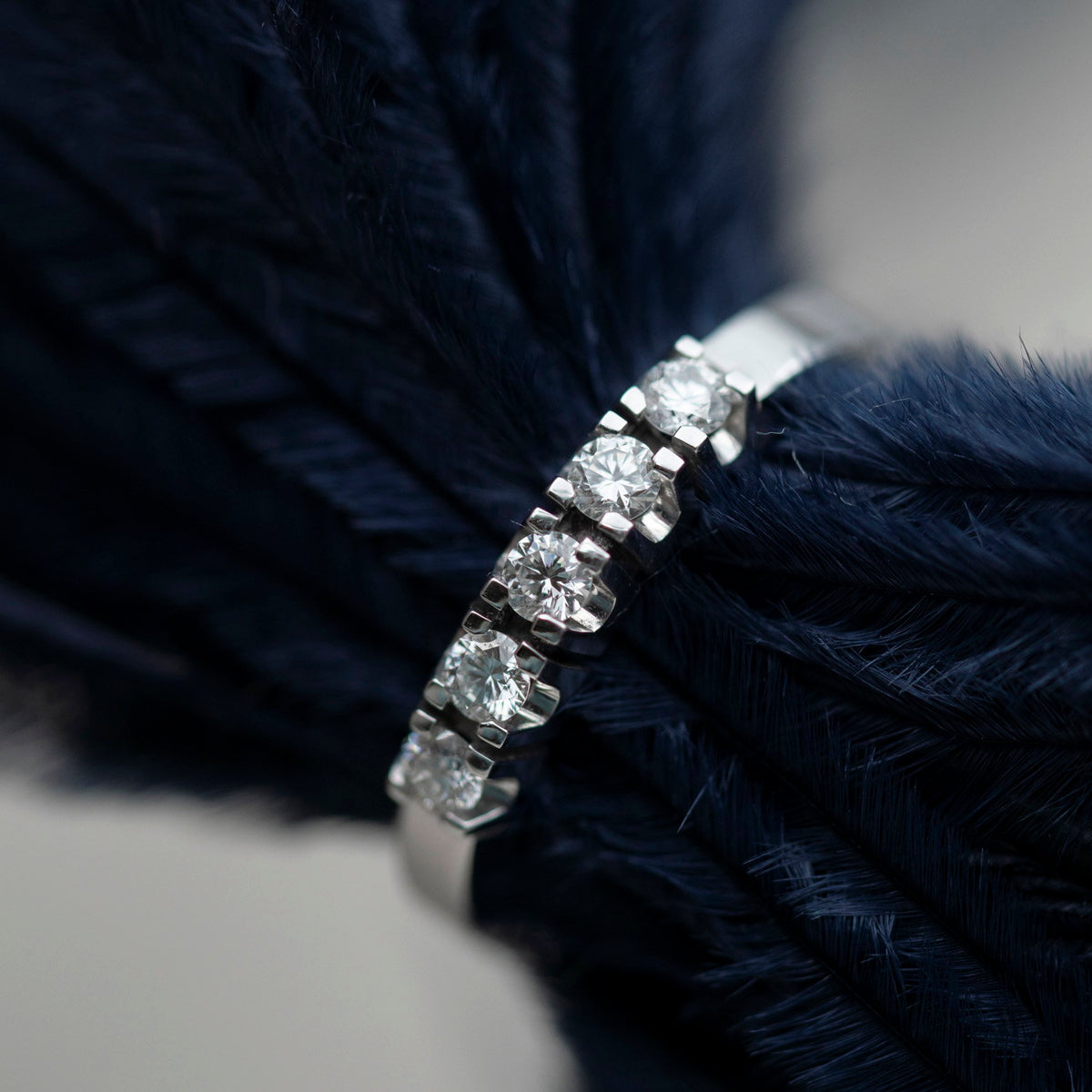 Sigma ring i 14 karat hvitt gull med diamant 0,25 ct, bilde 3 av 3