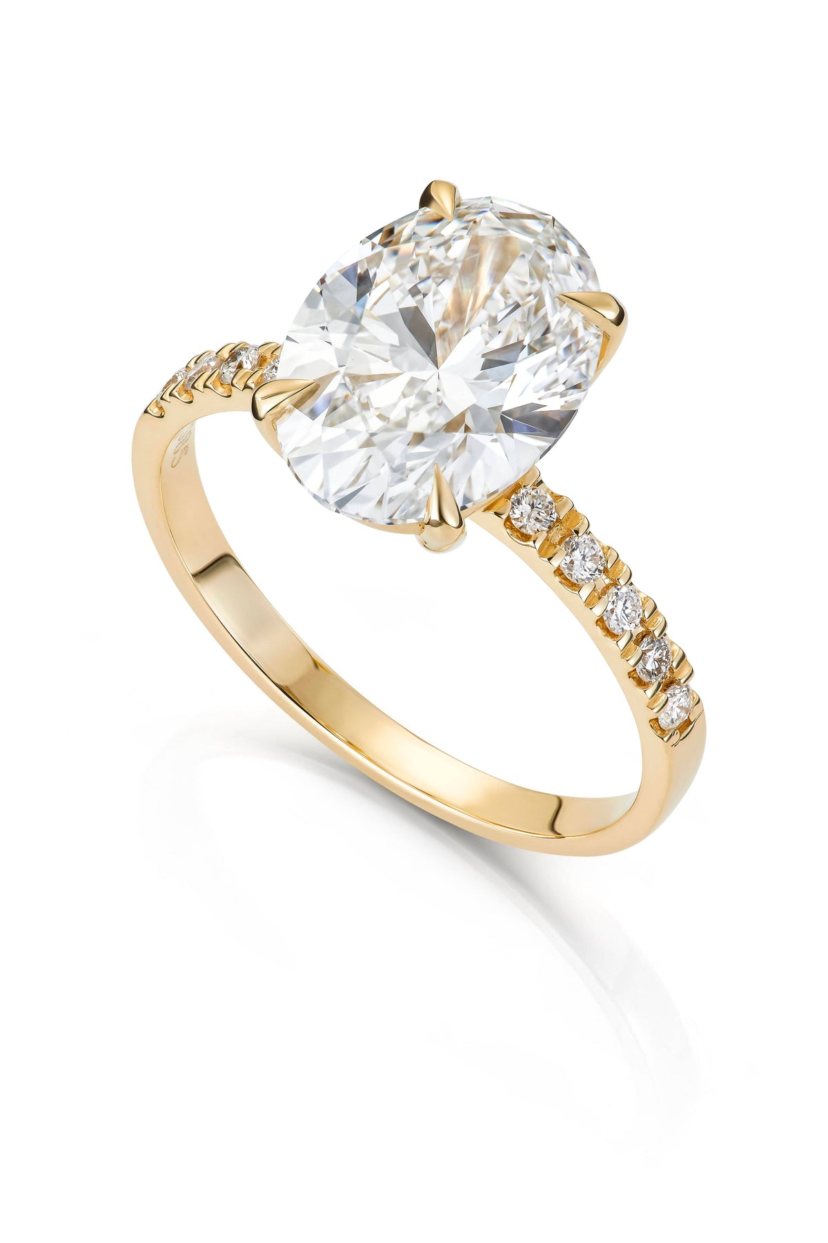 Svolder ring i 585 gult gull med laboratoriedyrket diamant 2,12 ct