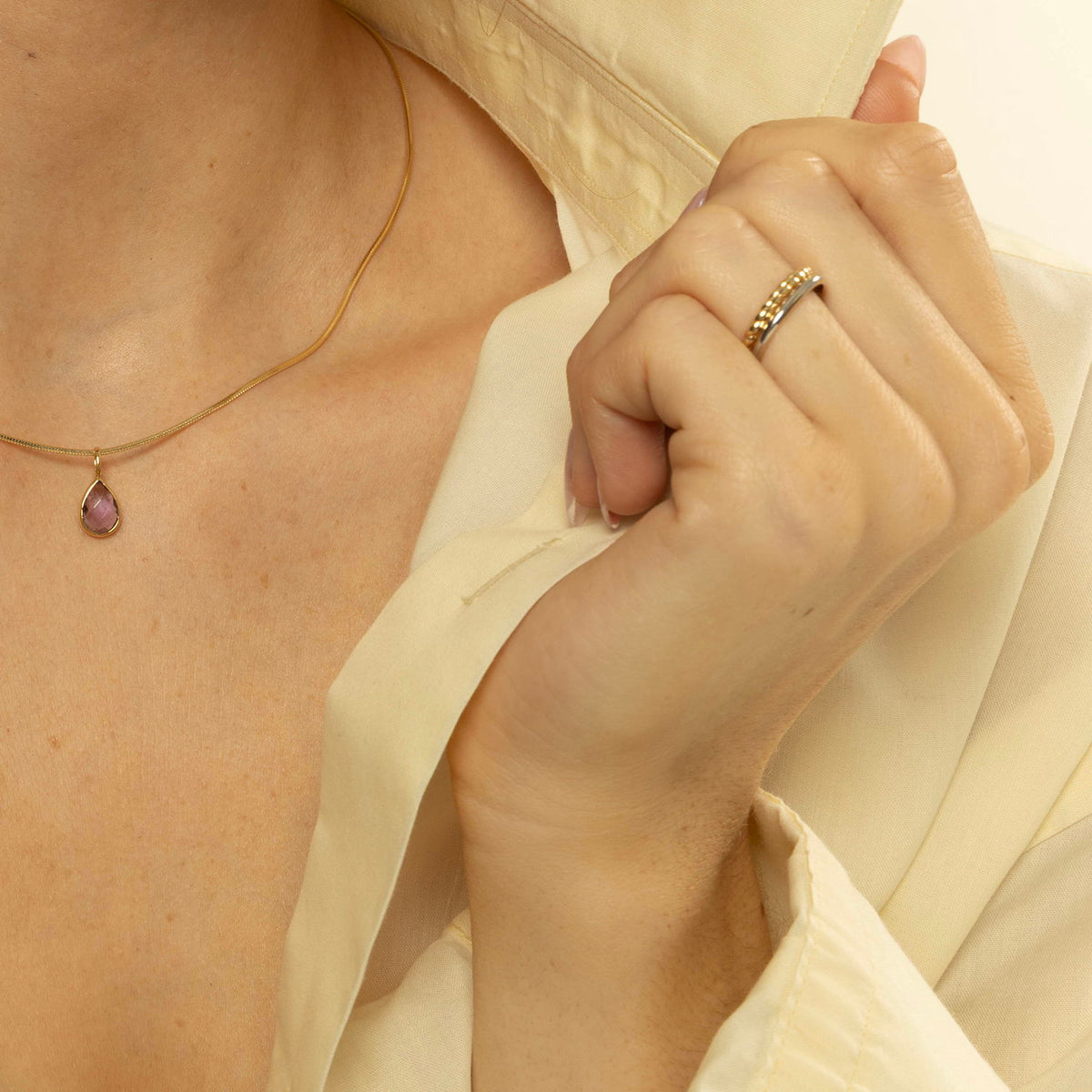 Ring i gult gull med rhodium, bicolor, bilde 2 av 4
