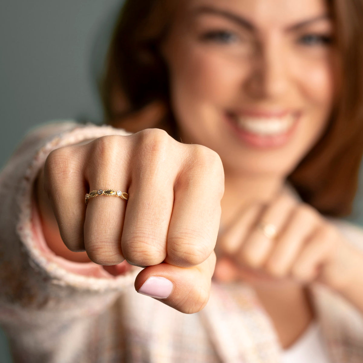 Ring i 14 karat gult gull med zirkonia 3,1 cm, bilde 2 av 4