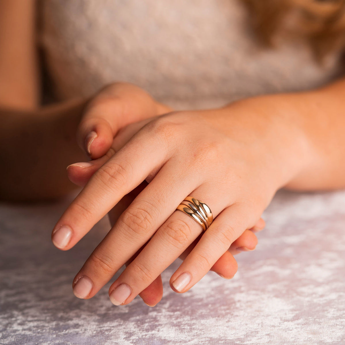 Ring i gult og hvitt gull, bredde 10 mm, bilde 3 av 4