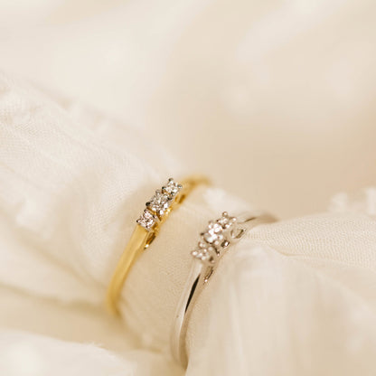 Emma ring i 14 karat gult gull med diamanter 2,6 mm, bilde 3 av 4