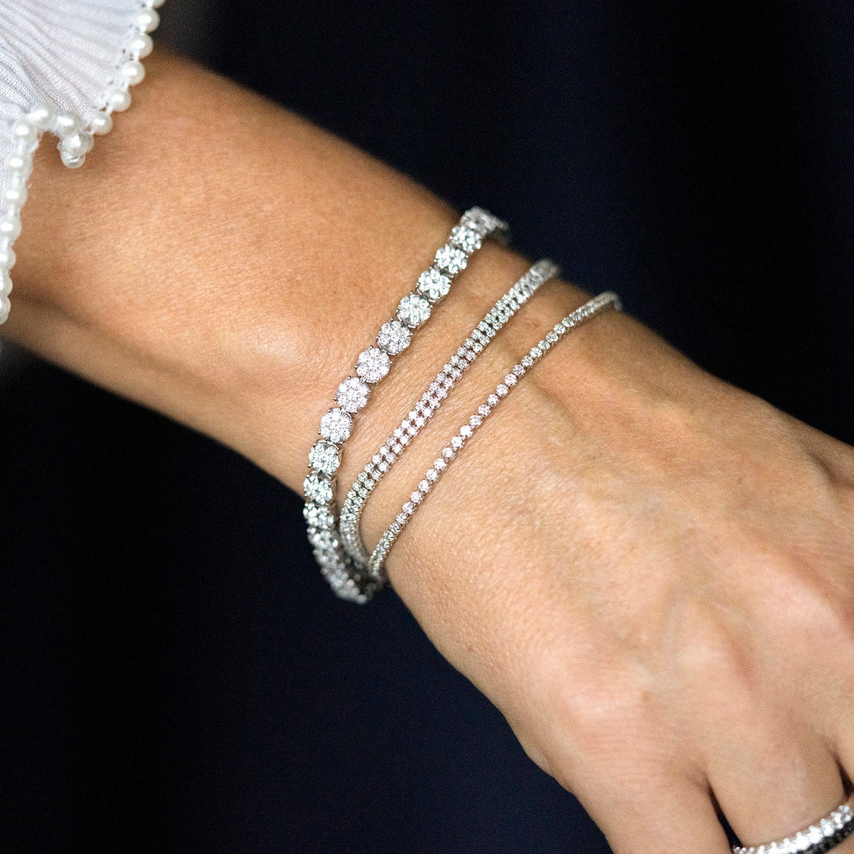Tennisarmbånd i 14 karat hvitt gull med diamanter 2,00 ct, bilde 3 av 4
