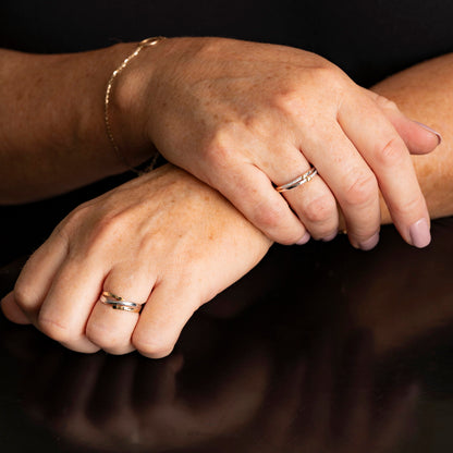 Ring i 585 gult og hvitt gull med diamanter 0,06 ct, hjerte, bilde 2 av 4