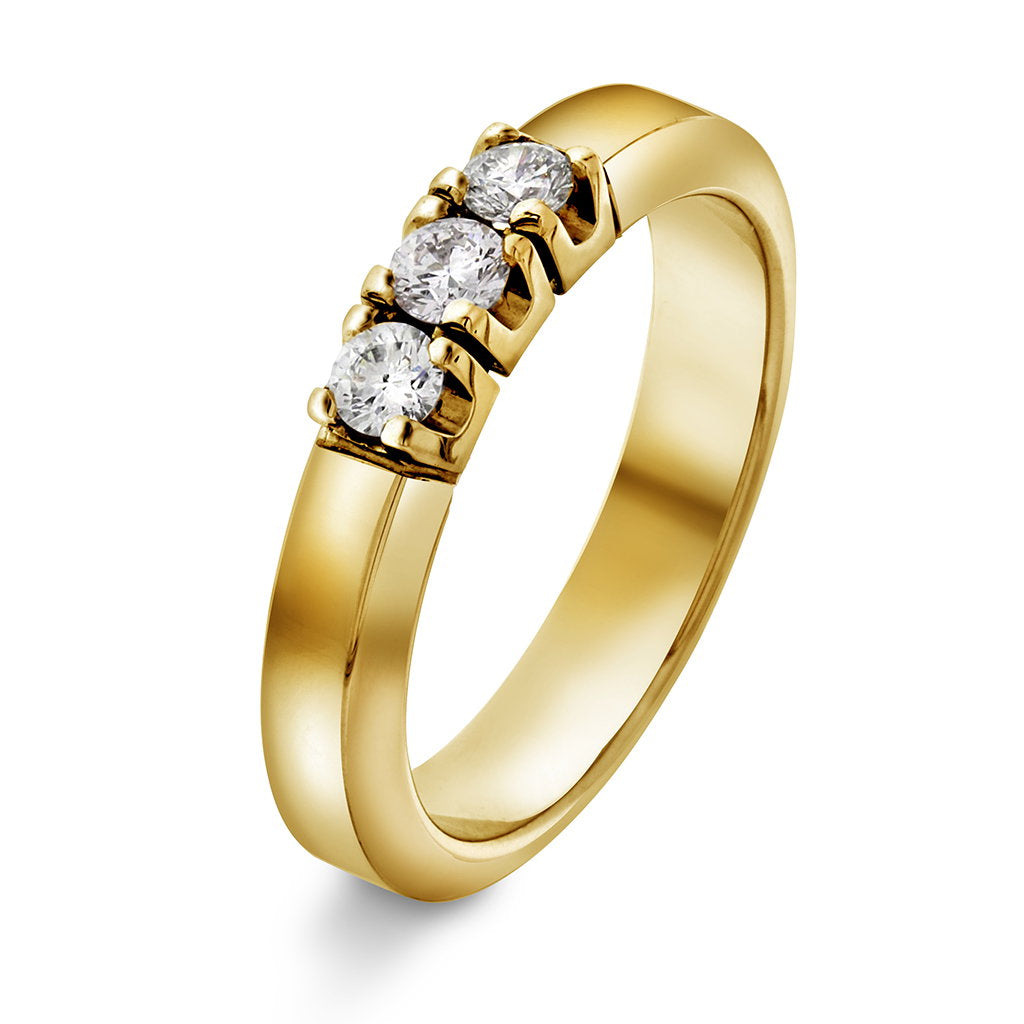 Sigma ring i 14 karat gult gull med diamant 0,30 ct, 4,2 mm
