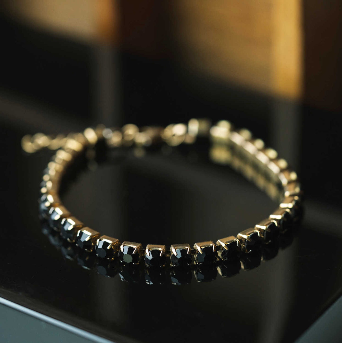 ARMBÅND I STÅL MED SORT ZIRKONIA 972556