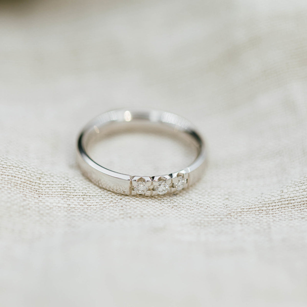 Beta ring i 14 karat hvitt gull med diamant, 3,4 mm, bilde 2 av 4