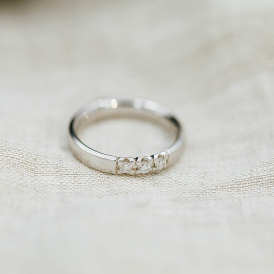 Beta ring i 14 karat hvitt gull med diamant, 3,4 mm, bilde 2 av 4