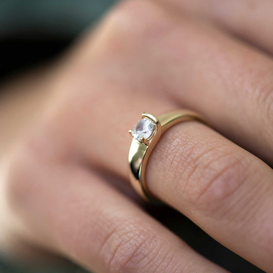 RING I SØLV MED ZIRKONIA 991285
