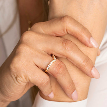 RING I SØLV MED ZIRKONIA SWAN TAIL 991844
