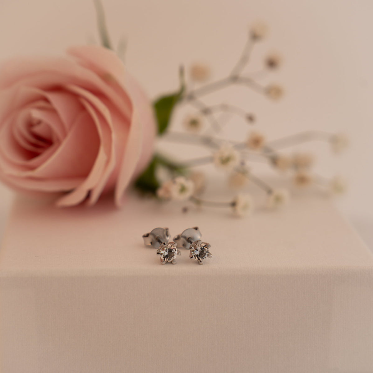 Vida øredobber i gull med diamant 0,20 ct, bilde 4