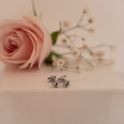 Vida øredobber i gull med diamant 0,20 ct, bilde 4