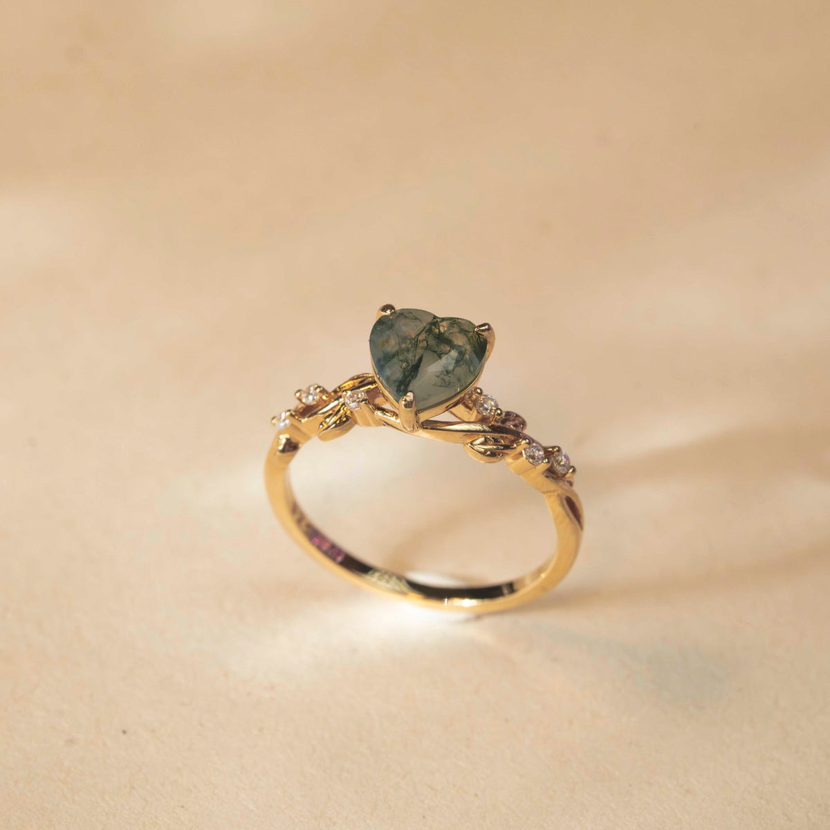 Glow Lana ring i forgylt 925 sølv med moss agat, bilde 3 av 4