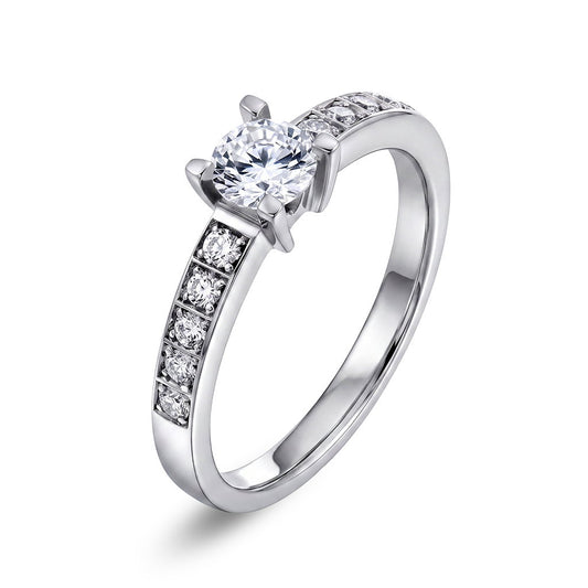 Ring i 14 karat hvitt gull med diamanter 0,70 ct