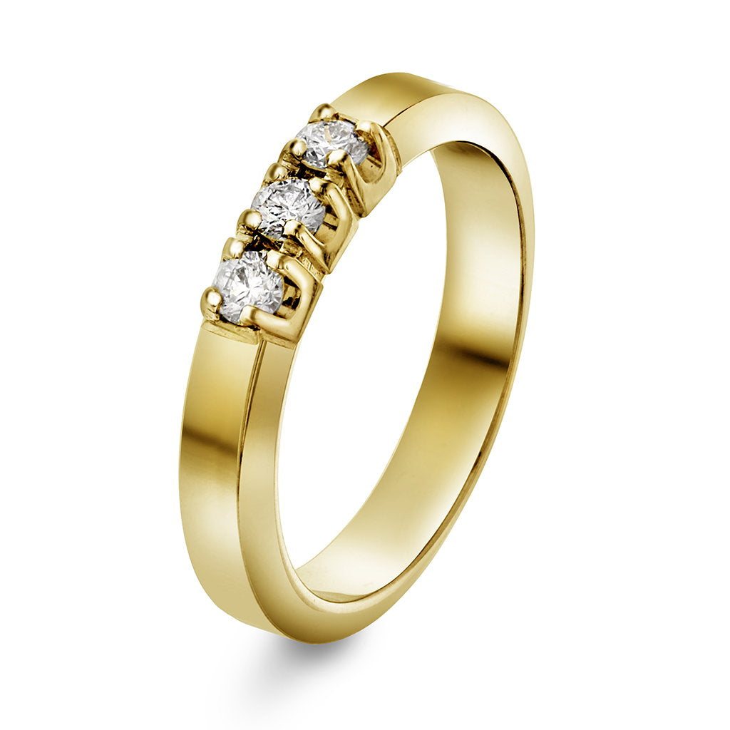 Sigma ring i 14 karat gult gull med diamant 0,21 ct, 3,8 mm