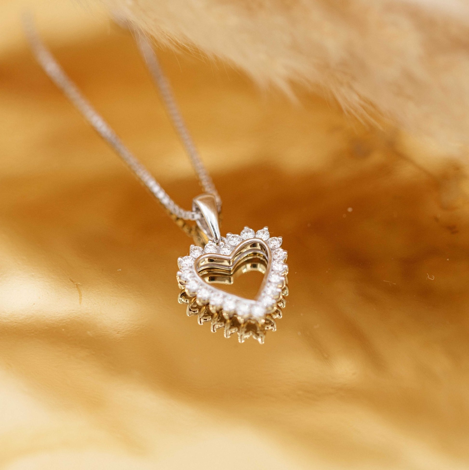 ANHENG I GULL MED DIAMANT 0,48 CT WSI 1615937 - 48 - Bjerveur.noANHENG I GULL MED DIAMANT 0,48 CT WSI 1615937 - 48