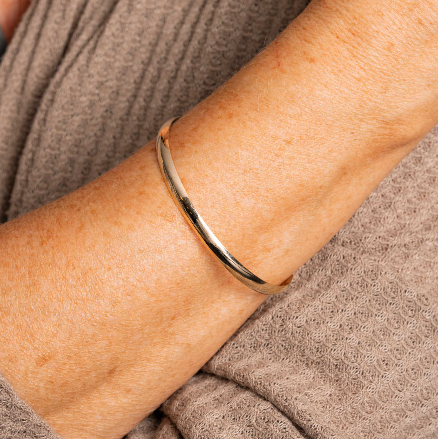 Armring i gull massiv 6 mm 2865016 - Bjerveur.noArmring i gull massiv 6 mm 2865016