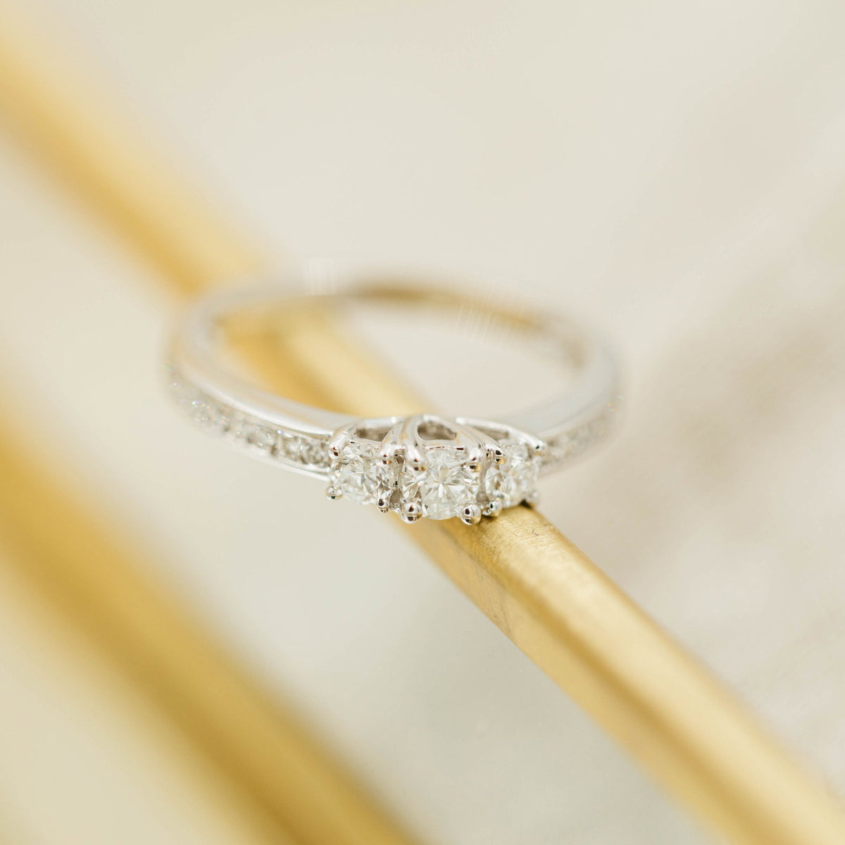 Ring i 14 karat hvitt gull med diamanter 0,45 ct, bilde 4 av 4