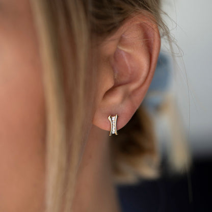 Øredobber i 585 gult gull med zirkonia 11 mm, bilde 2 av 4