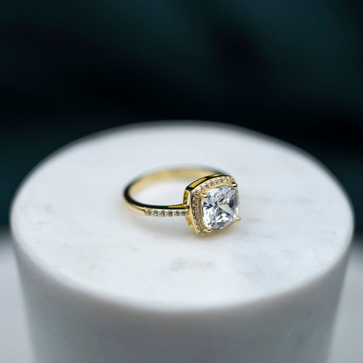 Grace ring i forgylt sølv med zirkonia, 11 mm bred, bilde 3 av 4