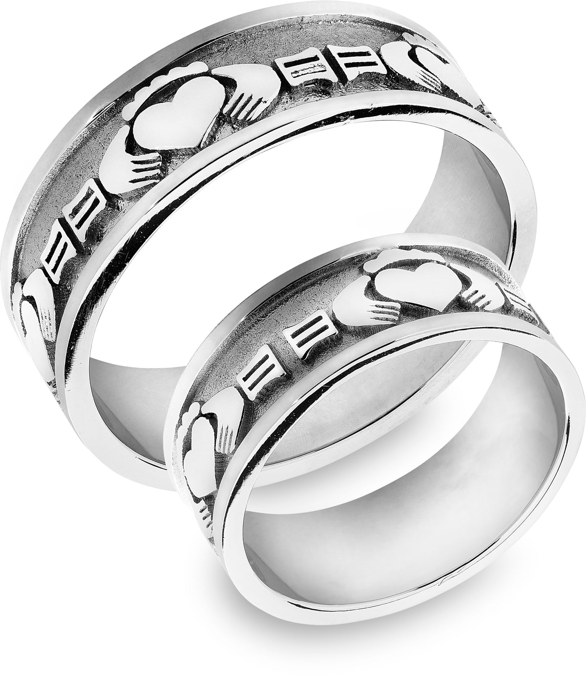 Ring i 585 hvitt gull med hjerte, hender og krone, 7,5 mm