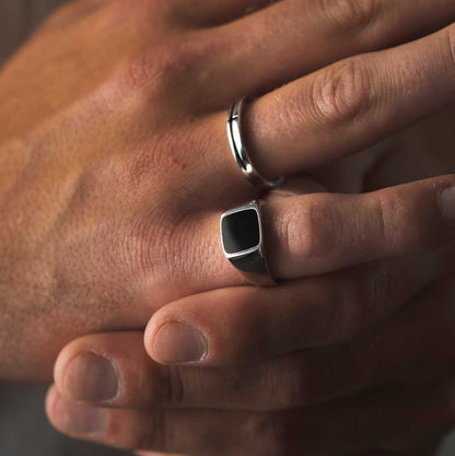 Black ring i sølv med sort onyx 972582 - Bjerveur.noBlack ring i sølv med sort onyx 972582