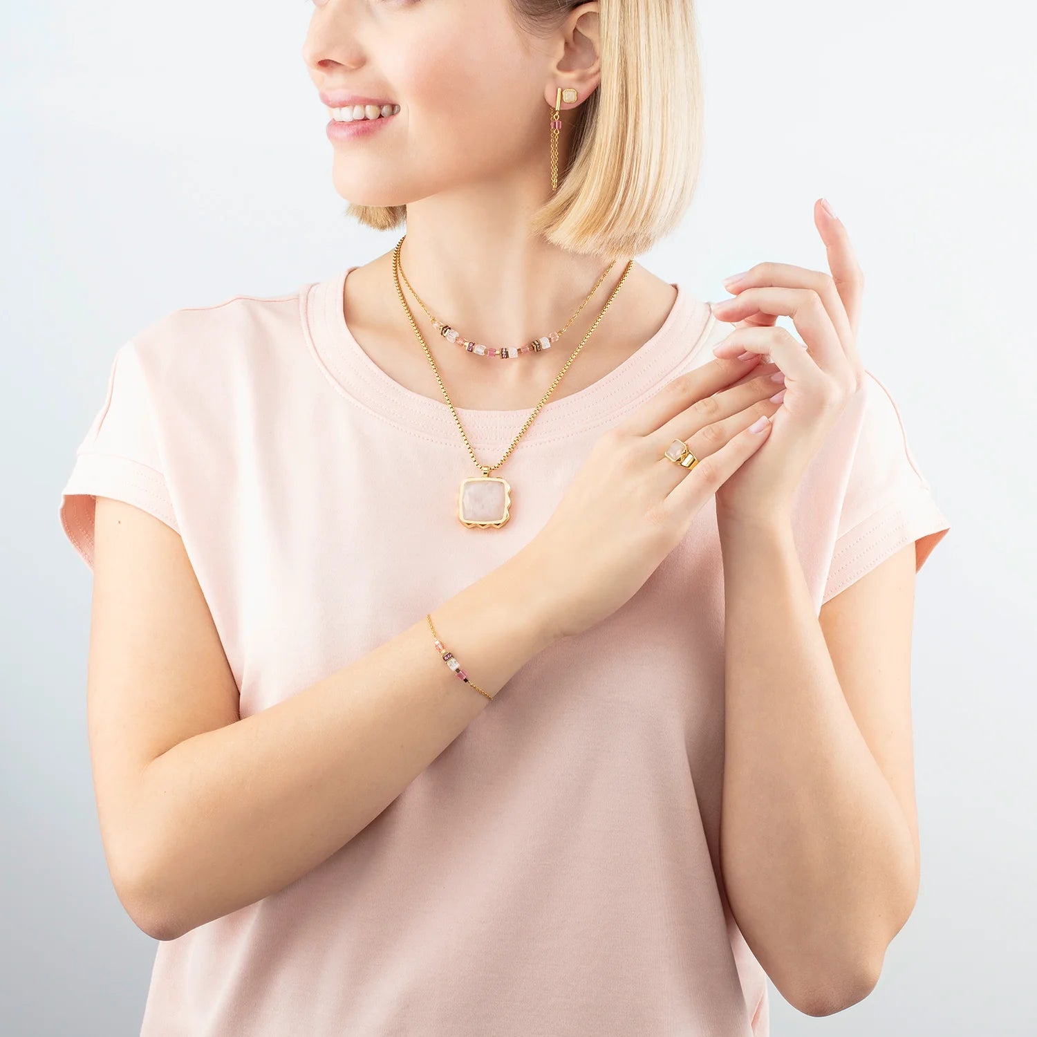 Bracelet Mini Cubes & Chain gold - pink 5076301916 - Bjerveur.noBracelet Mini Cubes & Chain gold - pink 5076301916